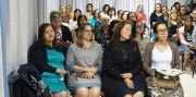 Mulheres no mover do espirito santo