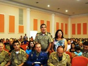 Militares e apoio feminino