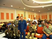 Militares e apoio feminino