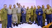 Militares e apoio feminino