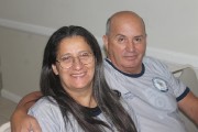 Família unida na presença de Deus