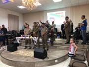 Vários militares presentes