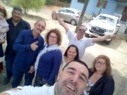 Sócios recebem materiais e bíblias do militar