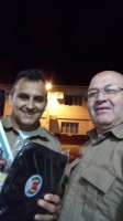 Sócios recebem materiais e bíblias do militar