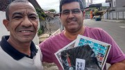 Sócios recebem materiais e bíblias do militar