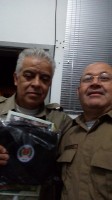 Sócios recebem materiais e bíblias do militar