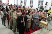 Policial aceita Jeus em culto de militares em Laguna