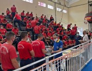 Entrega de bíblias aos alunos soldados