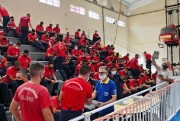 Entrega de bíblias aos alunos soldados