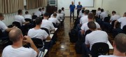Lavando literaturas evangélicas para os Alunos